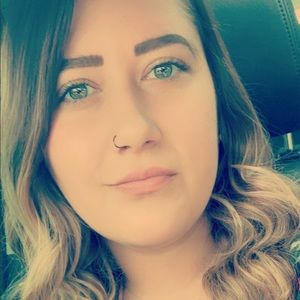 Meet your Posher, Catherine